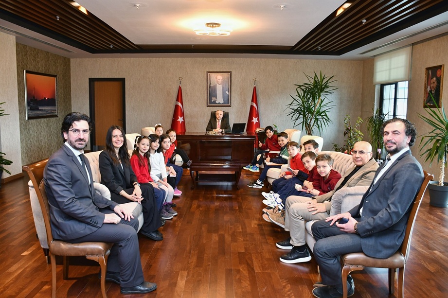 Kamu Yönetimine Çocukların Gözünden Bakış